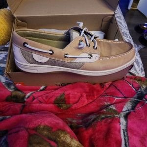 Sperry boat shoes